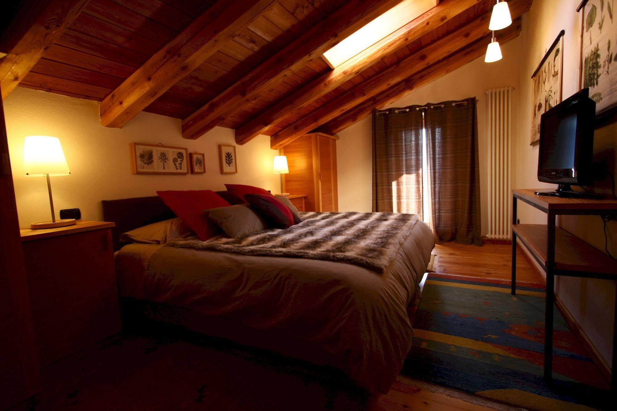 Bed & Breakfast Maison Perriere - D'hotes & Jacuzzi