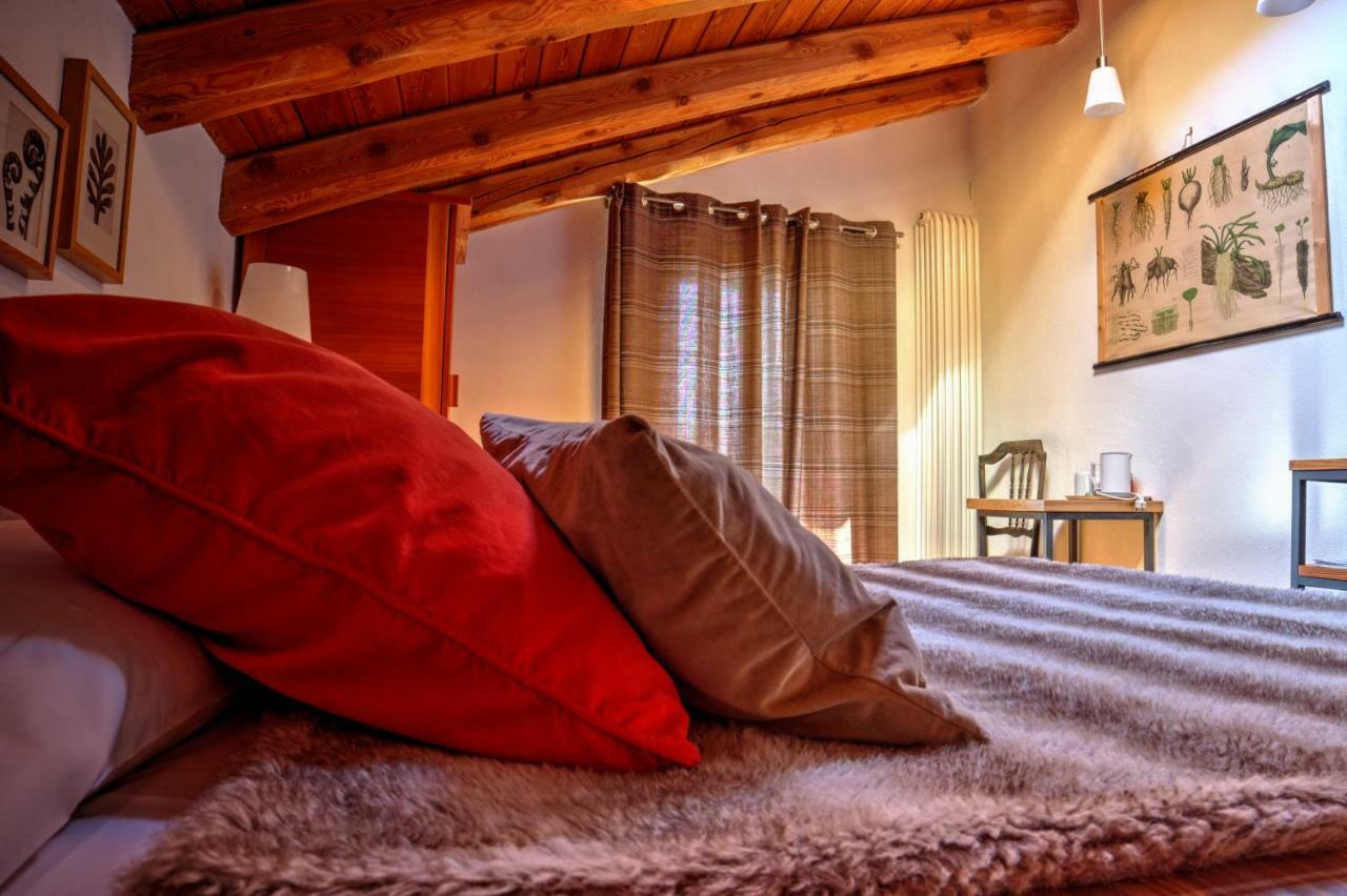 Maison Perriere - D'hotes & Jacuzzi Bed & Breakfast 2*